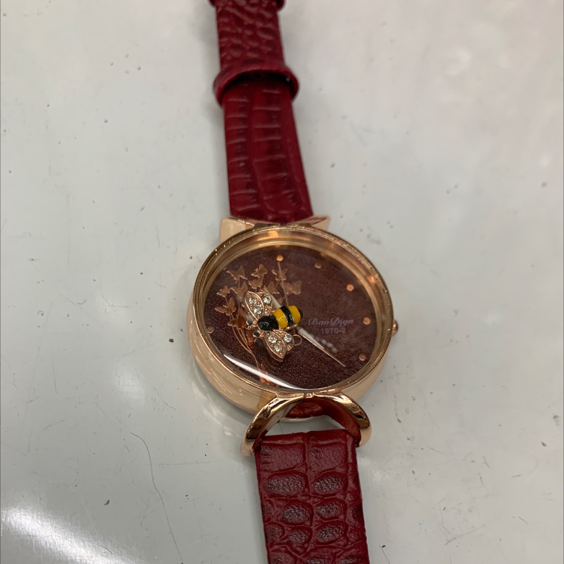 21款女士皮表带红色配色蜜蜂装饰详情图2