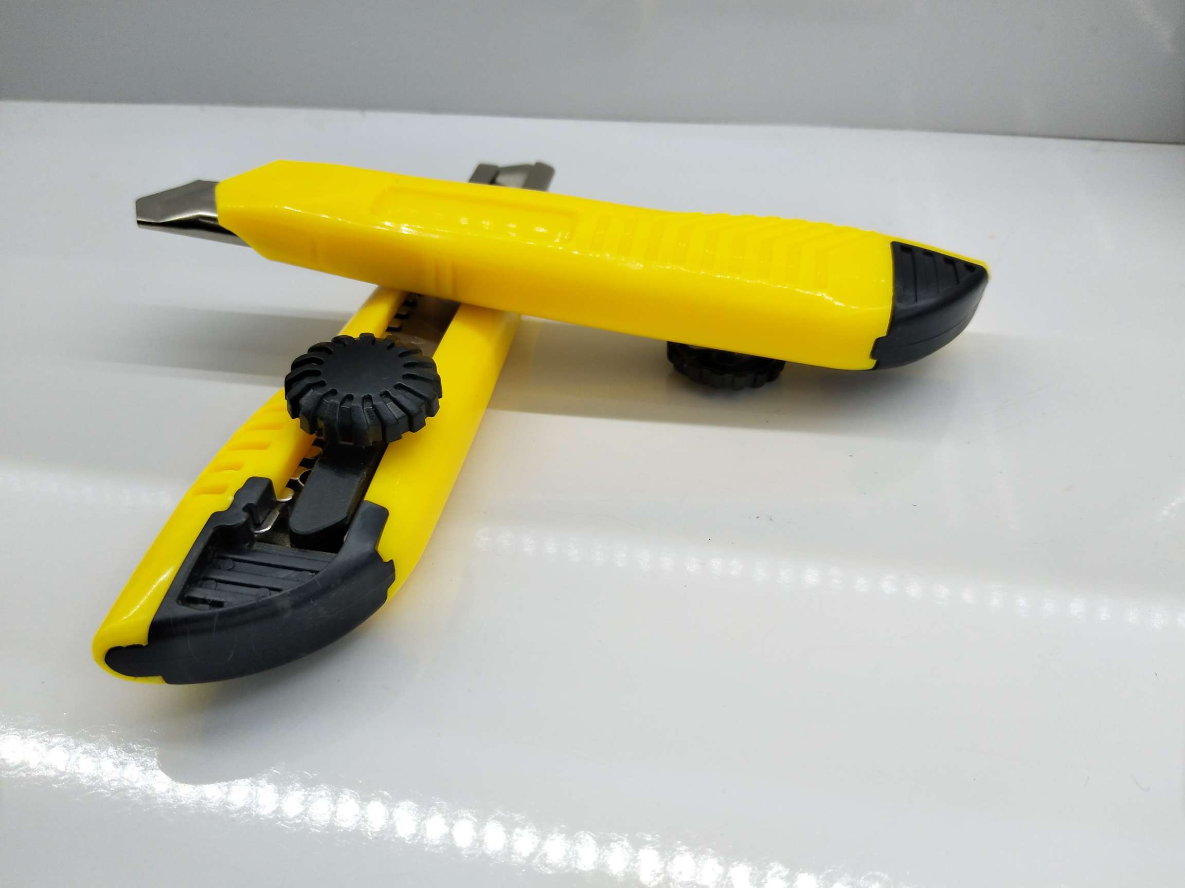 510 Utility knives, office supplies, office scissors, knives, office stationery knives, scissors tools, hardware tools, knives, measuring tools, utility knives Application Scenario