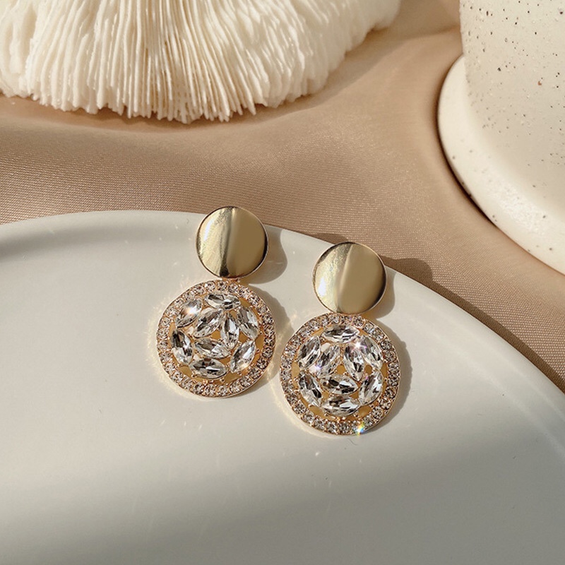 Round zircon stud earrings