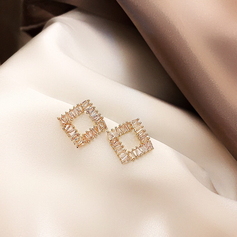 Square zircon stud earrings