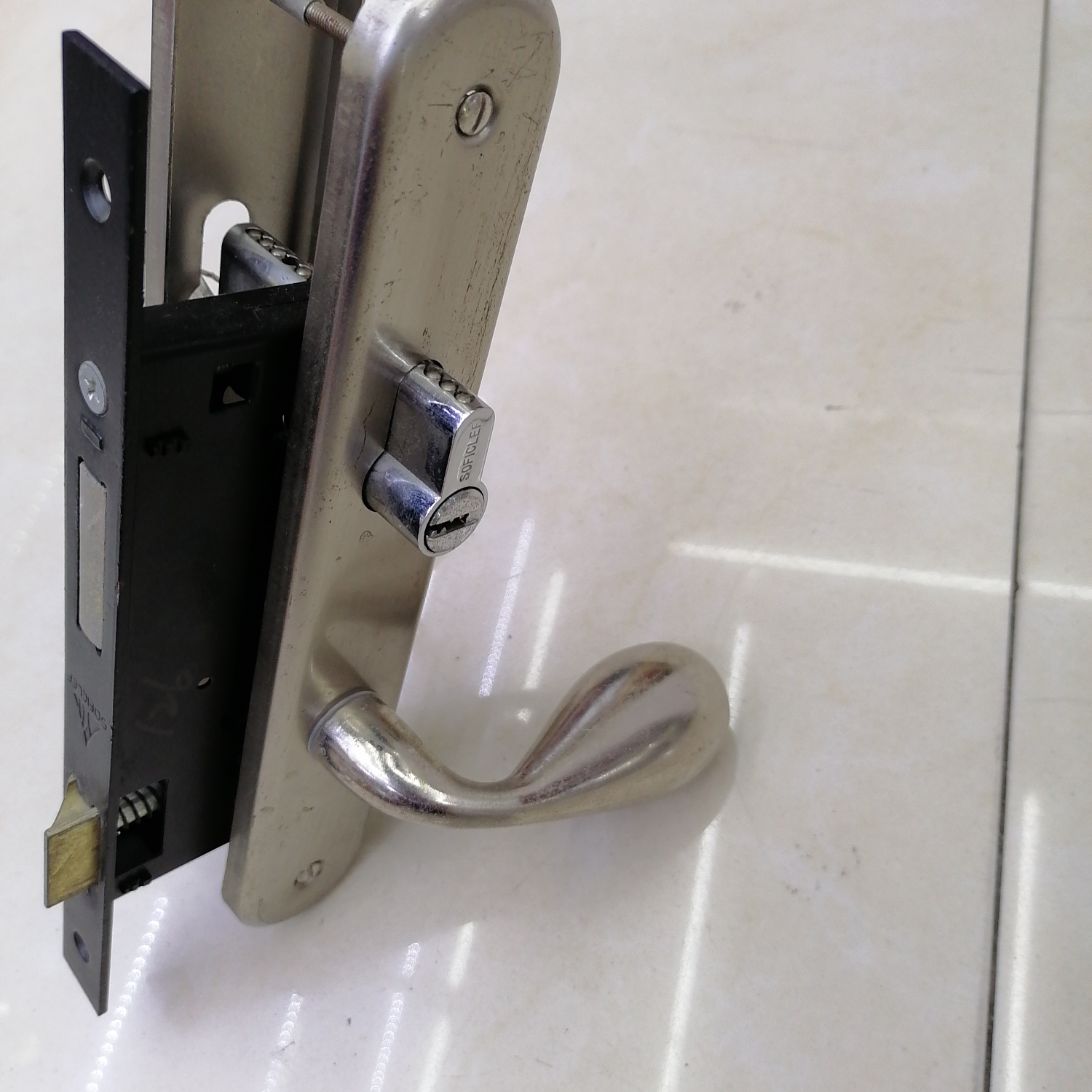 非洲畅销执手门锁