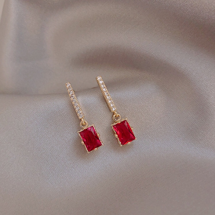 Red zircon earrings