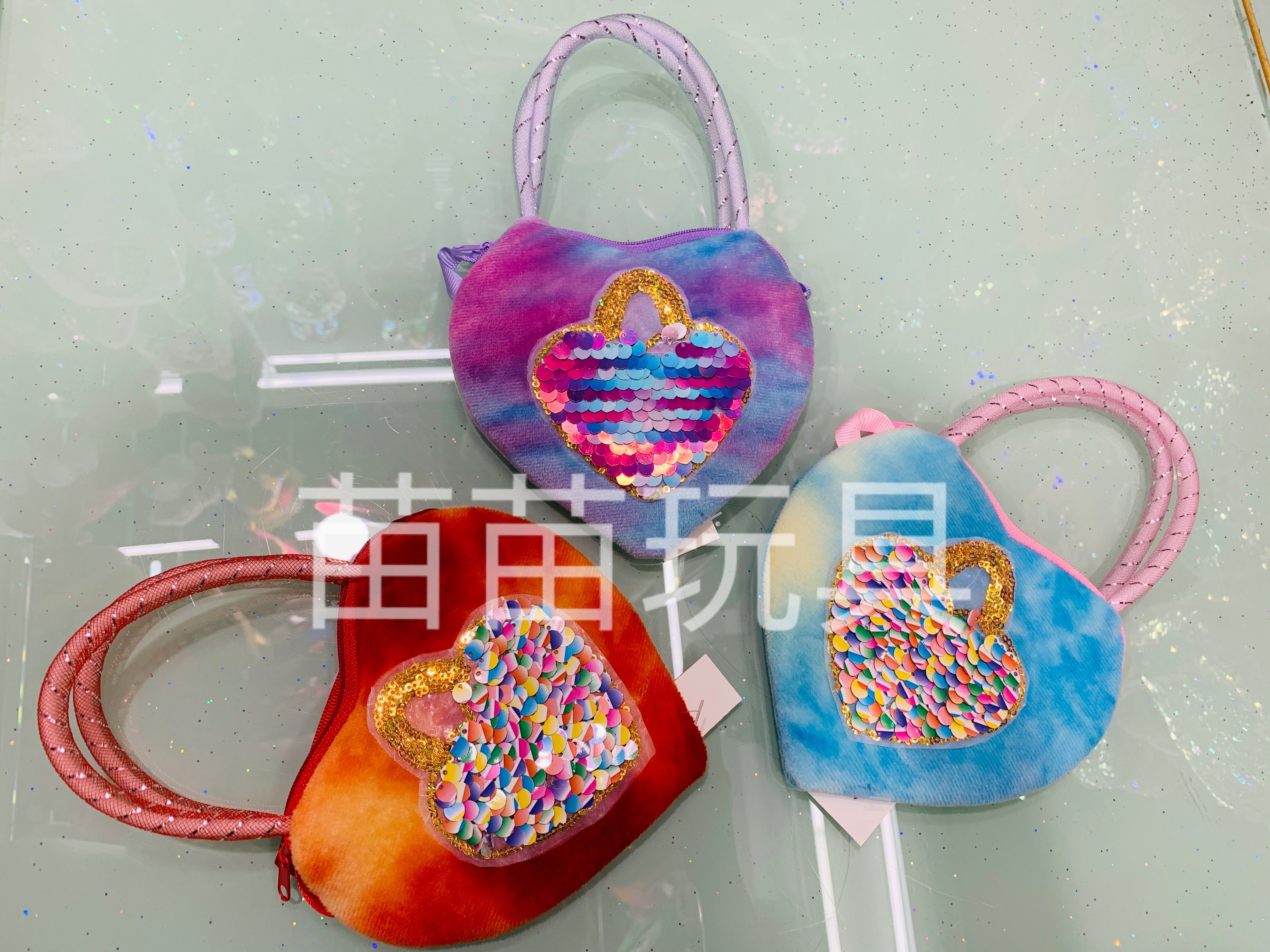 Plush toy crossbody bags, plush handbags, plush crossbody bags, children's cute plush hand-held colorful heart-shaped sequined crossbody bags, new crossbody bags Application Scenario