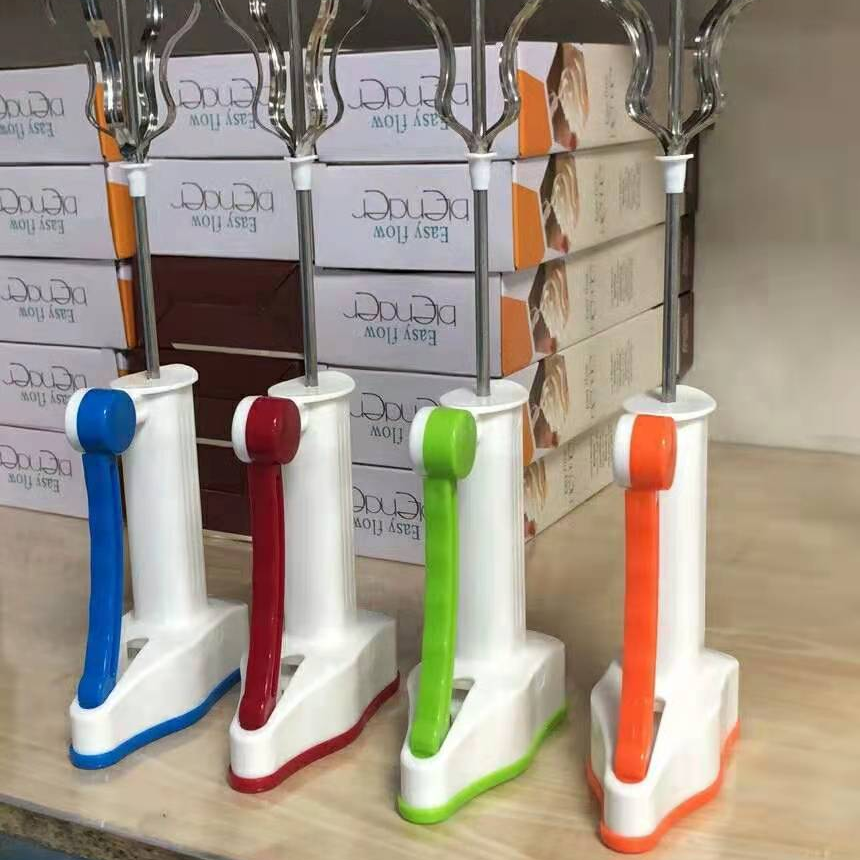 Kitchen gadgets: Manual high-speed egg beater, creative semi-automatic egg beater, cream whipper