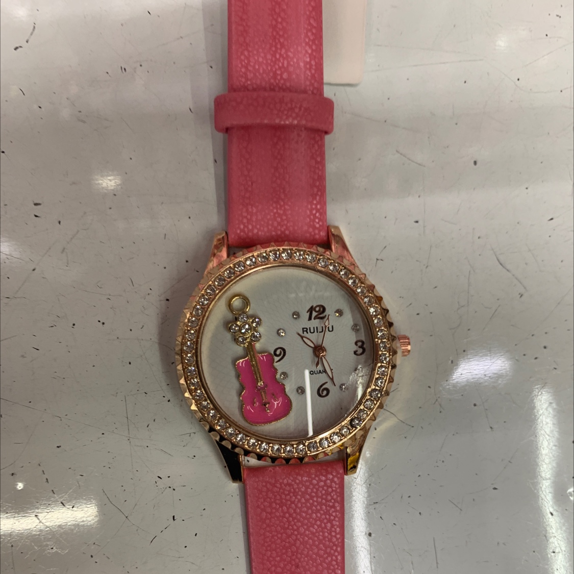 新款女士皮表带吉他粉色牙边