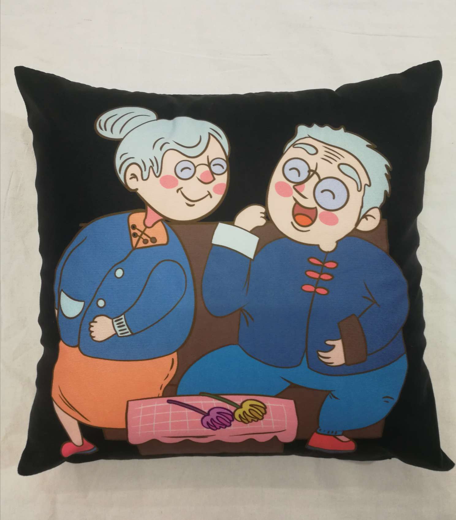 Customize Father's Day and Mother's Day cartoons based on your provided image. Pillow, cushion, backrest, pillowcase detail image 9