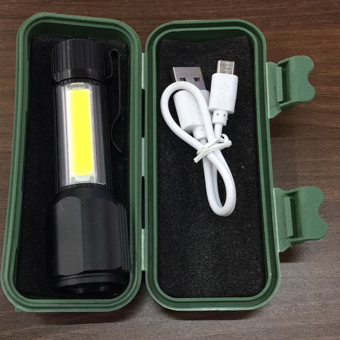 充电器手电筒