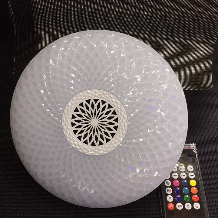 飞碟蓝牙灯