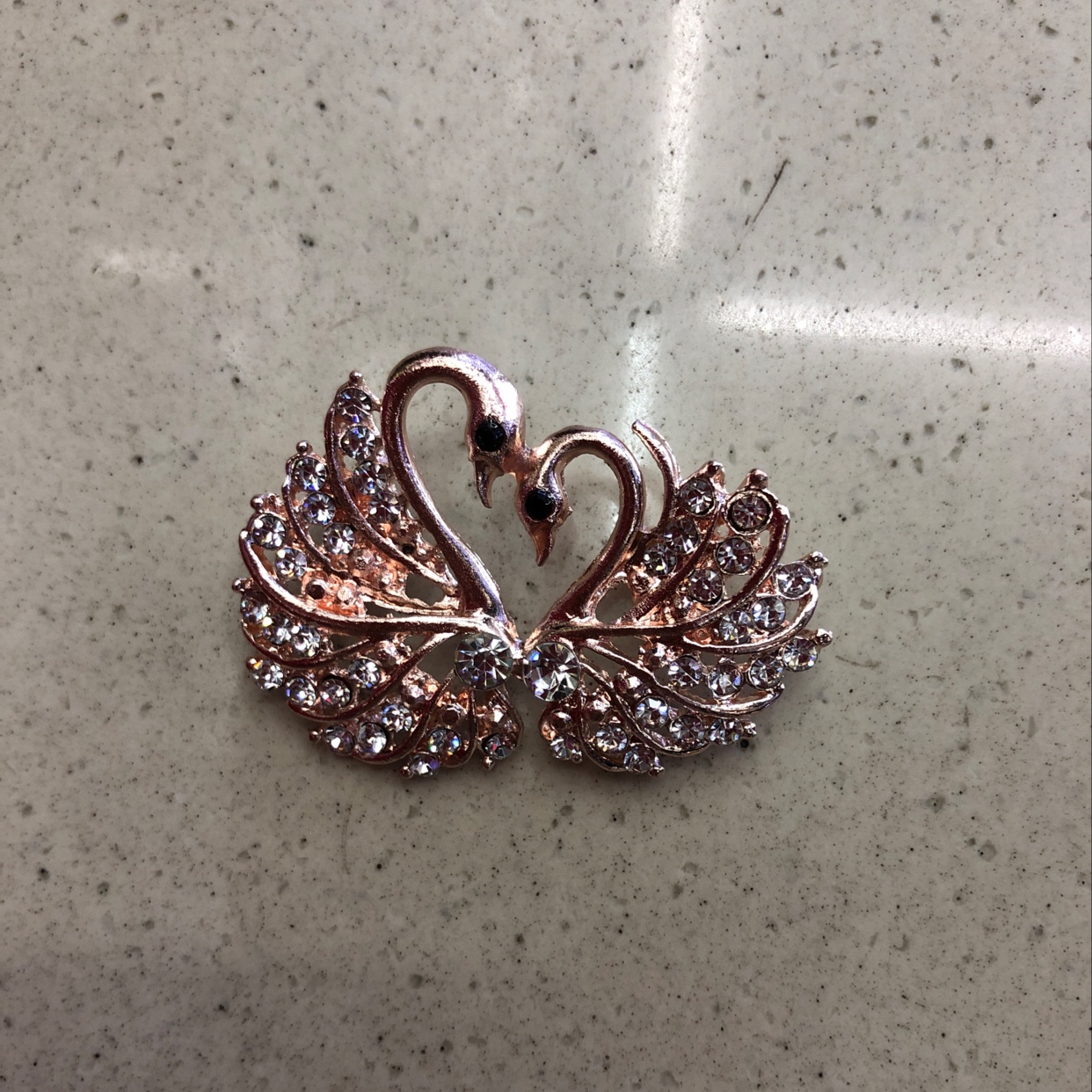 双天鹅胸针详情图1