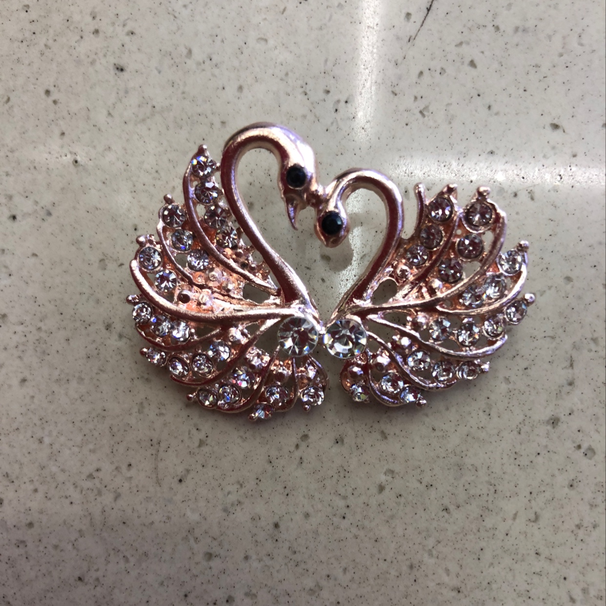 双天鹅胸针详情图2