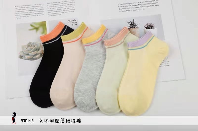 Women's Spring and summer ultra-thin combed cotton cartoon mesh boat socks detail image 3
