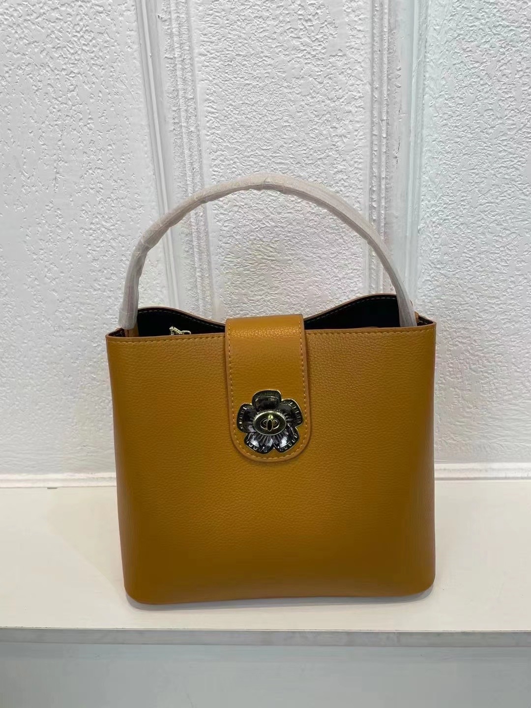 Factory Direct Supply Network Red Small Bag Women's Bag 2021 New Fashion Soft Leather Bucket Bag Women's Single Shoulder Crossbody Bag details Picture