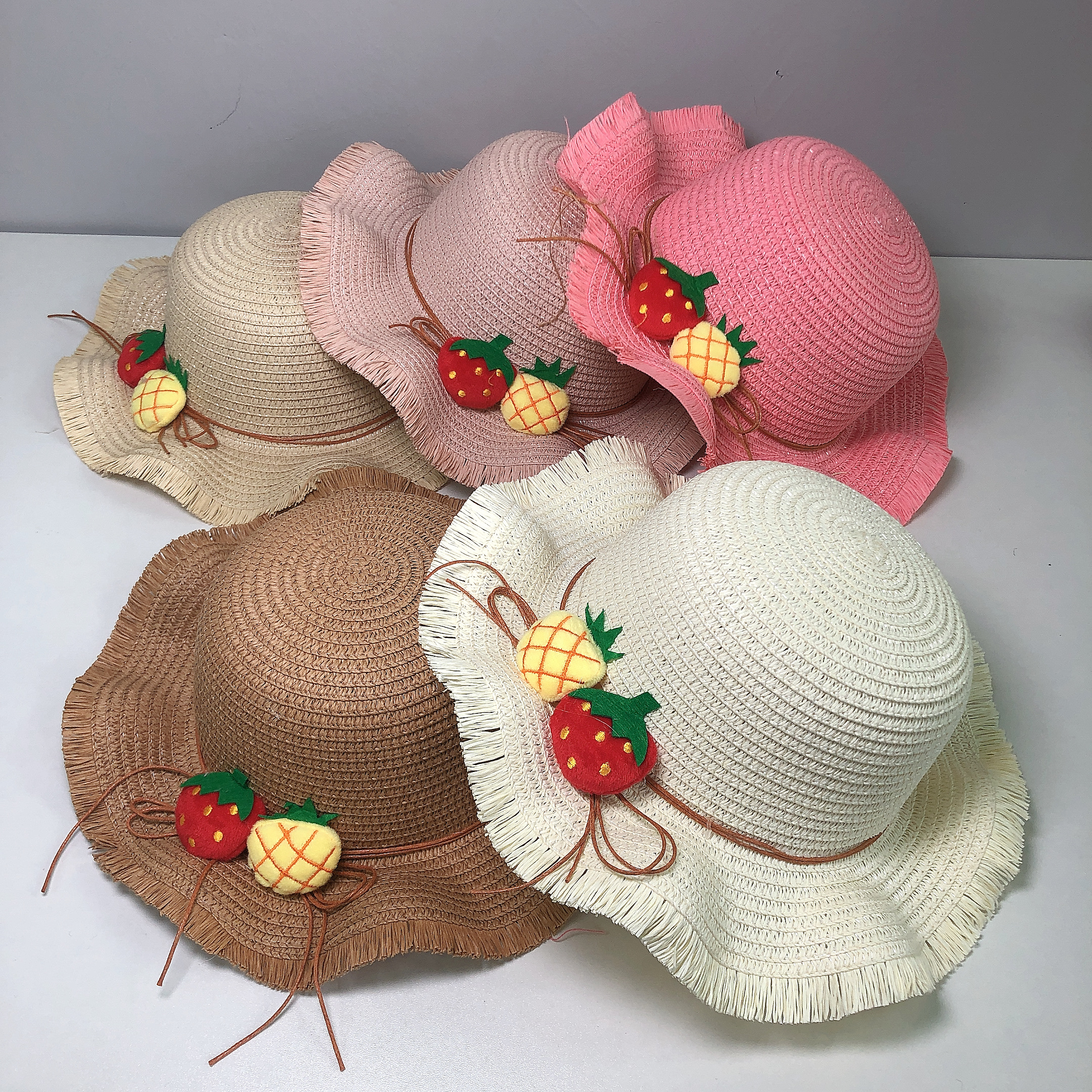 Children's hats and sun hats detail image 1