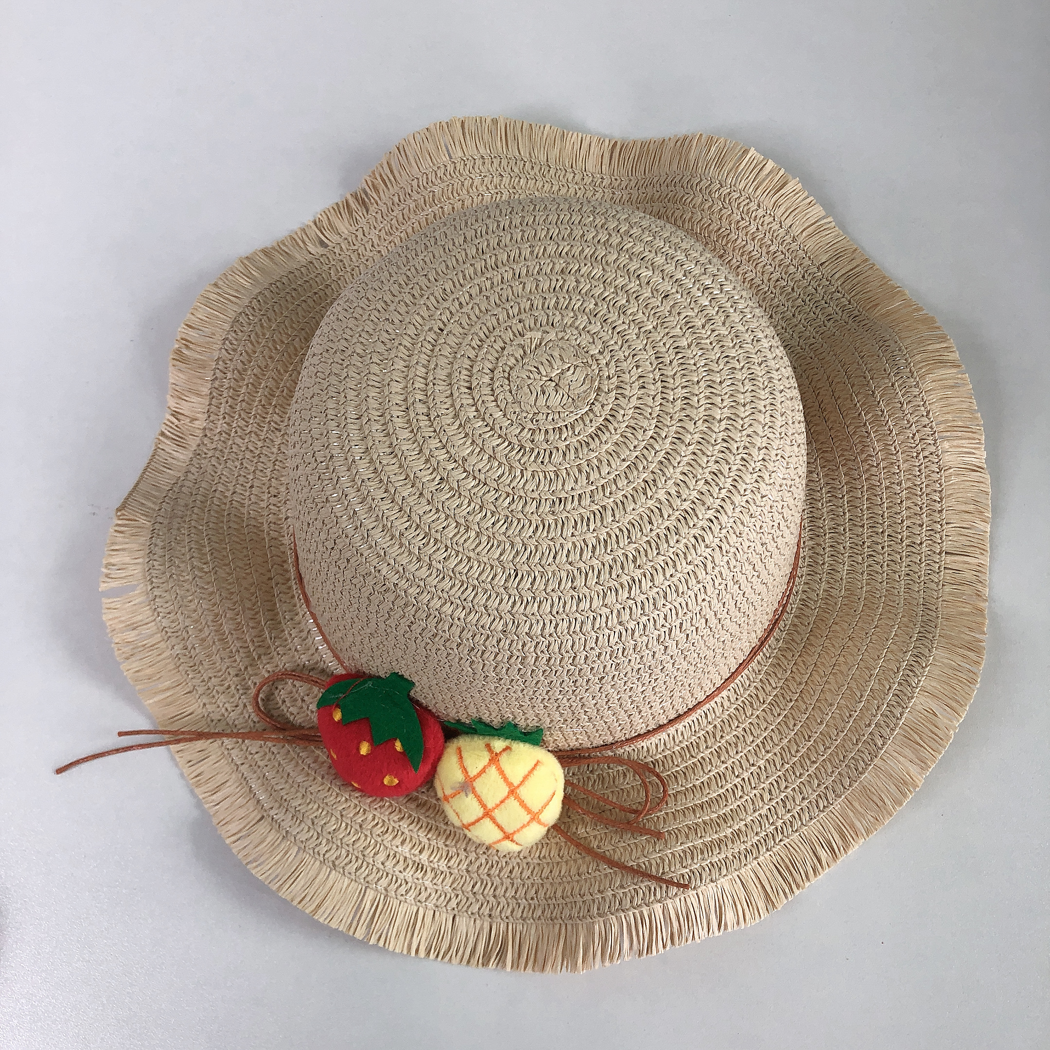 Children's hats and sun hats detail image 3