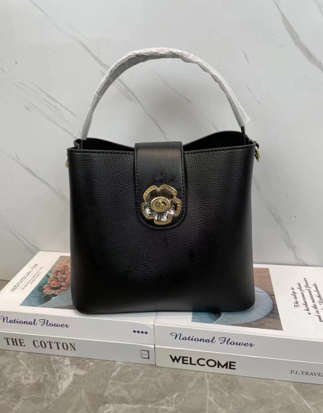 Factory Direct Supply Network Red Small Bag Women's Bag 2021 New Fashion Soft Leather Bucket Bag Women's Single Shoulder Crossbody Bag undefined