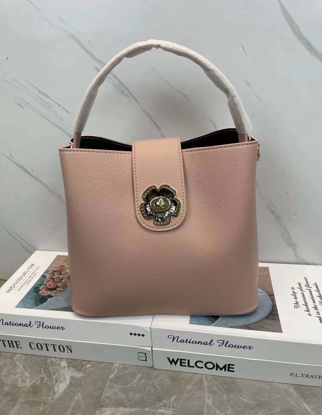 Factory Direct Supply Network Red Small Bag Women's Bag 2021 New Fashion Soft Leather Bucket Bag Women's Single Shoulder Crossbody Bag undefined