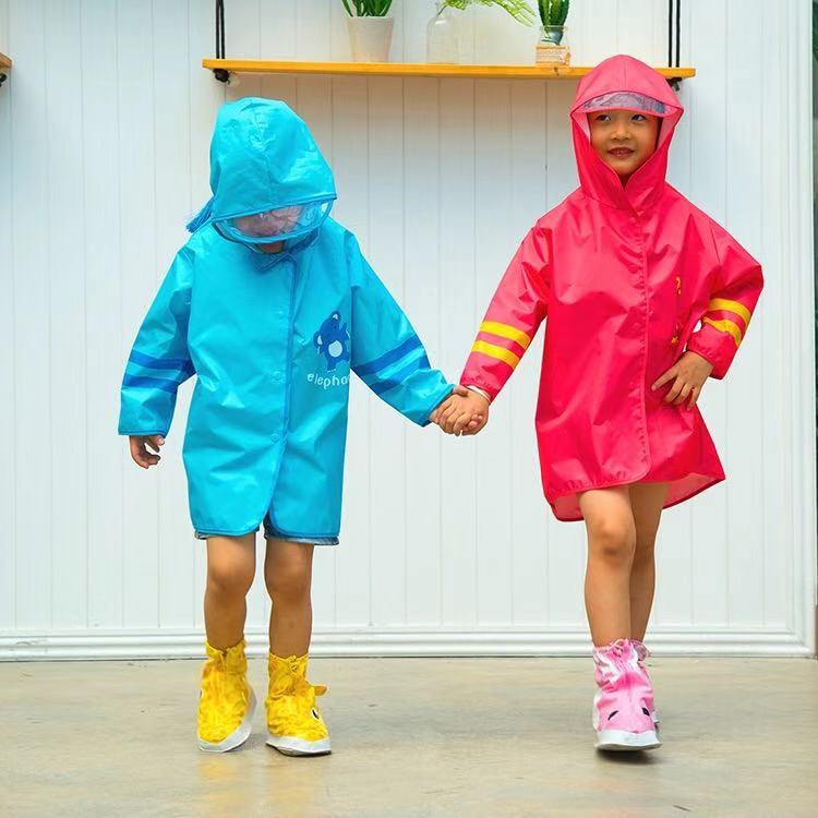 320 Children's raincoat front display
