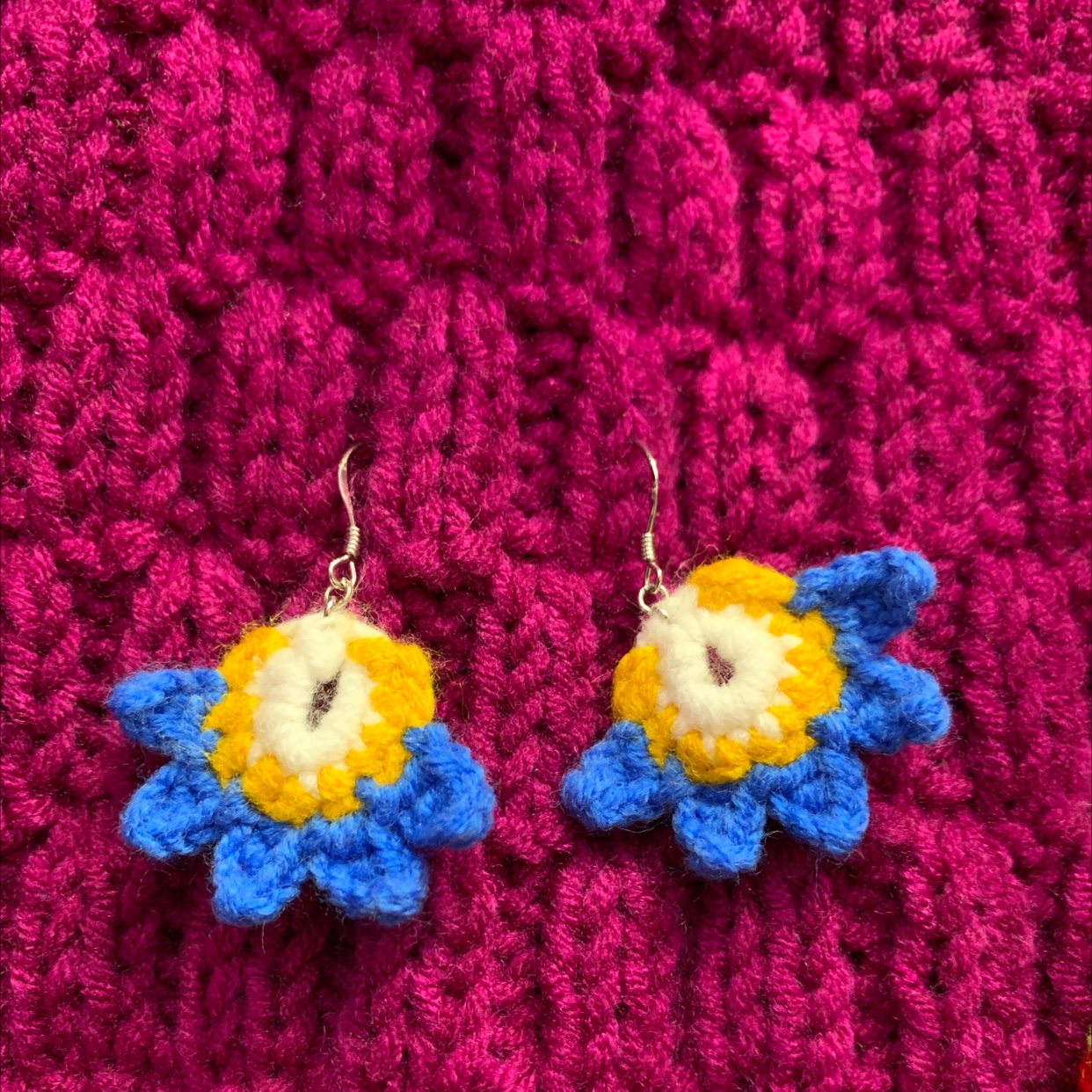 Woolen earrings