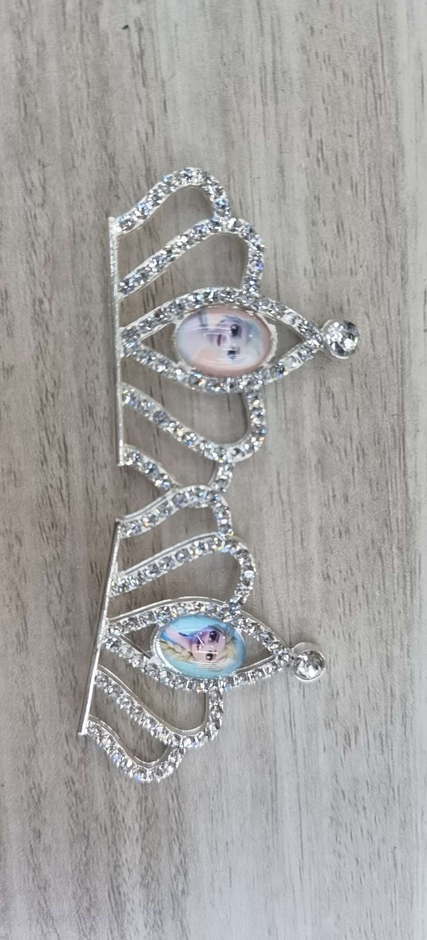 The big Crown Aolong accessories are super charming and elegant, becoming a bestseller on the Internet Application Scenario