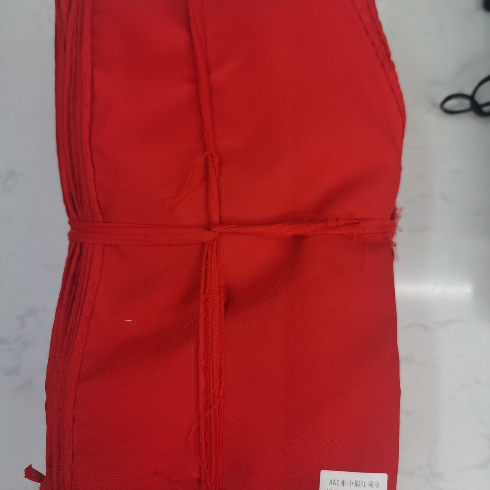 AA1米中棉红领巾（5000/件）