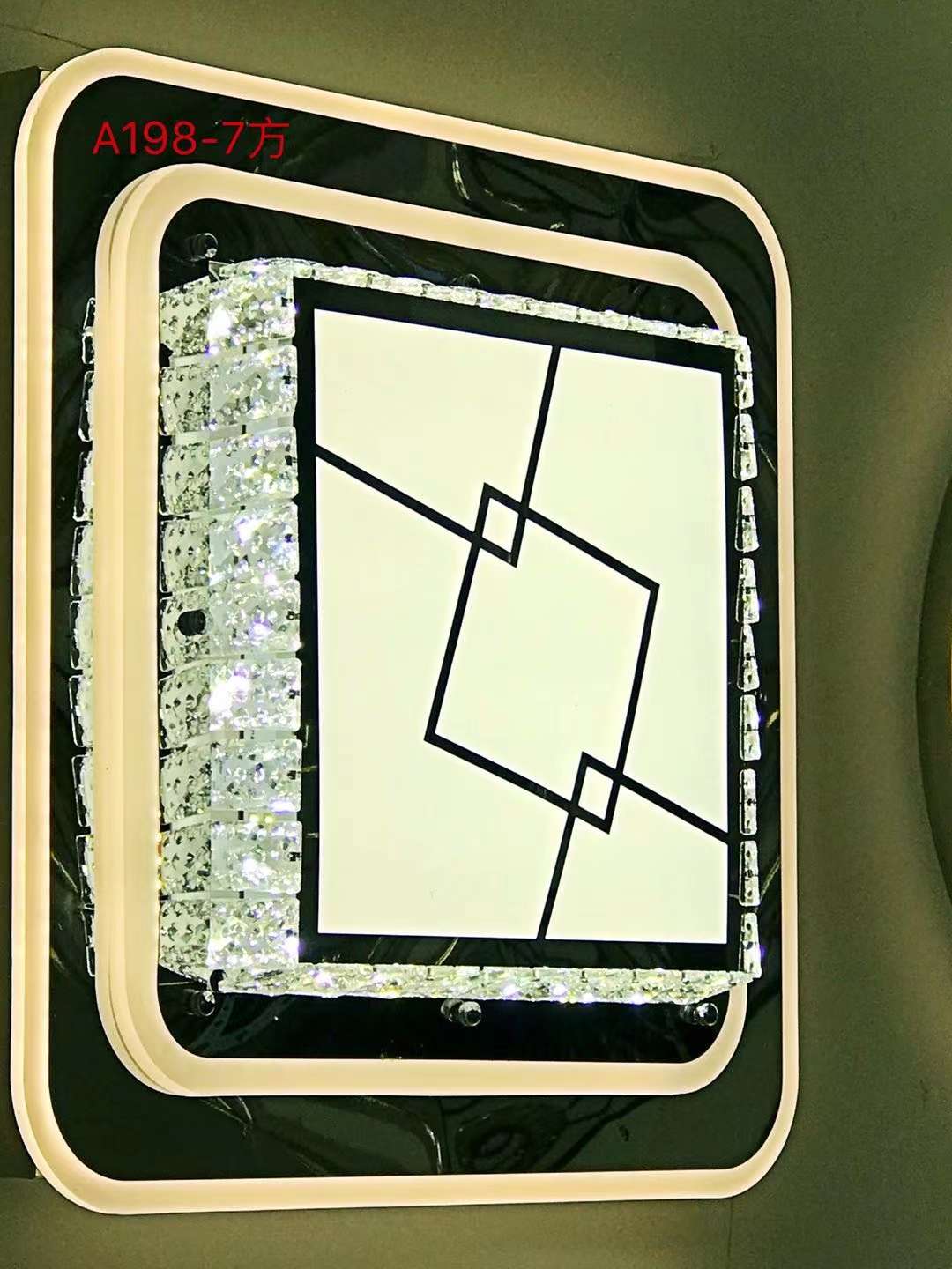 Lámpara de cristal cuadrada, lámpara de cristal de corte lineal para sala de estar minimalista pic 1