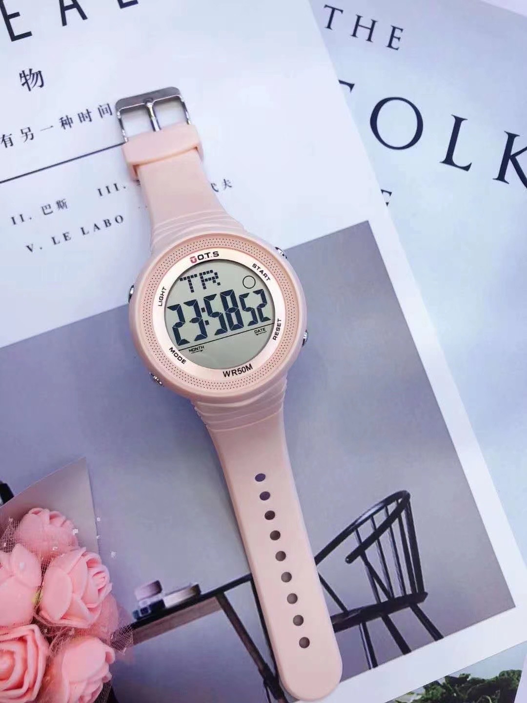 ots New 2021 Children's Watch for Boys and Girls, Electronic Wristwatch for Primary and Secondary School Students, Luminous, waterproof and shock-resistant Children's Watch for Girls 7042 detail image 2