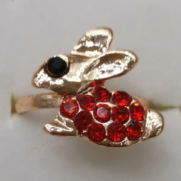 Big red rhinestones running rabbit electric gold plated alloy ring