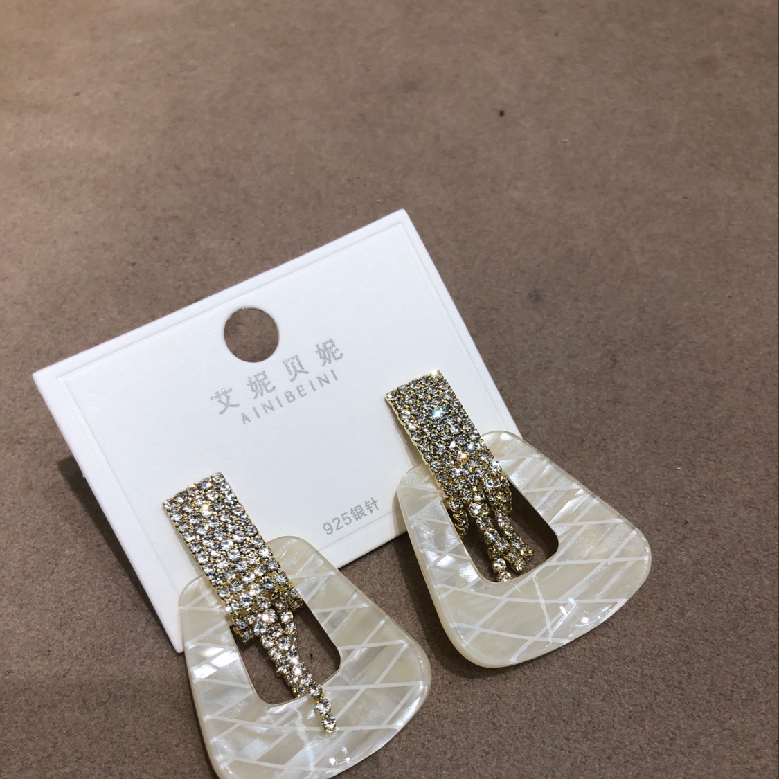 Korean earrings details Picture