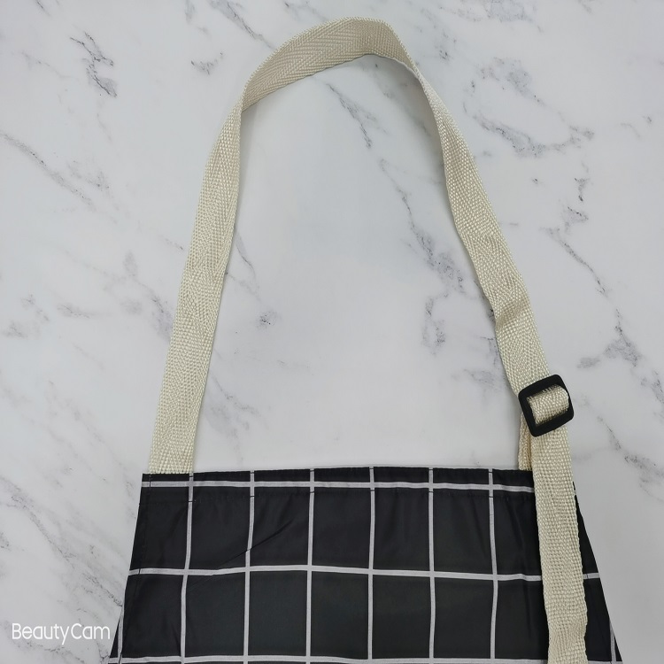 Korean Waterproof Anti-Oil Female Adult Home Baked Sleeveless Fashion Apron Wipe Hands Waist Work Clothes Application Scenario