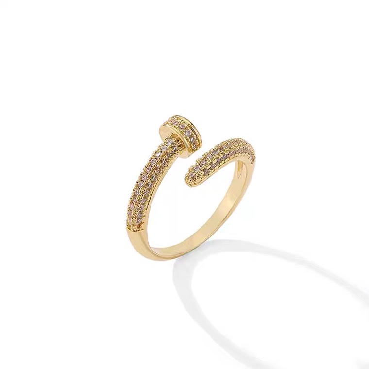 Chenglong Jewelry's women's ring is fashionable, individual, and does not fade. It is a trendy and adjustable decoration for women on Instagram. It is also a popular single person's tail ring CL01065-40