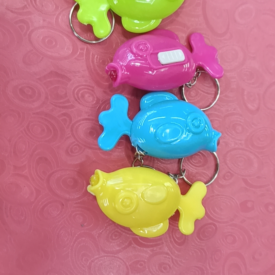 2021夏季店铺创意新款小鱼儿闪光LED钥匙扣灯微商引流工艺小礼品 发光玩具 小挂件 高高电子玩具 1