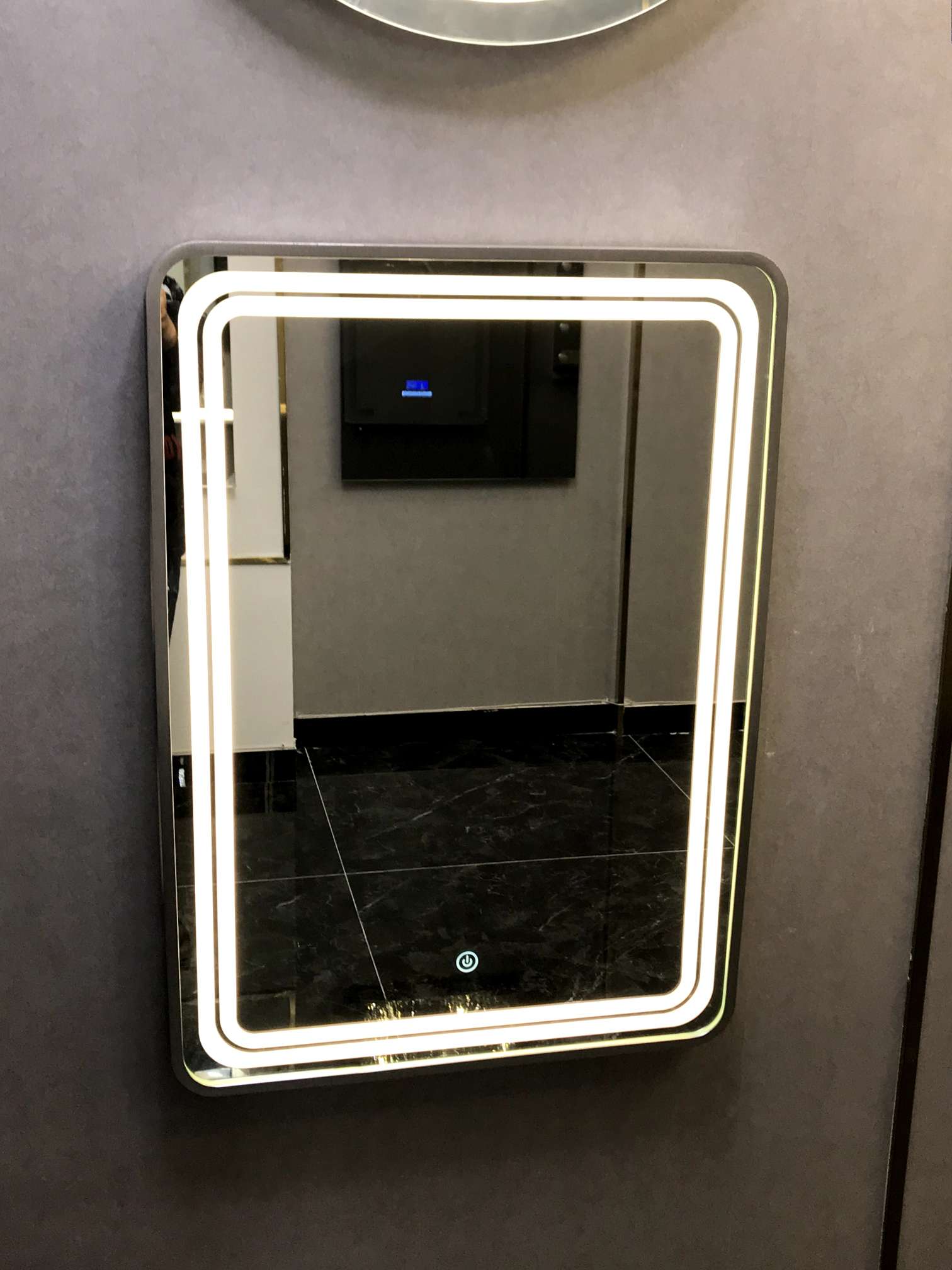 Led Mirror Hotel Smart Led Bathroom Mirror Wall Hanging Toilet Toilet Bathroom Anti-Fog Light Bathroom Mirror With Light Item Picture