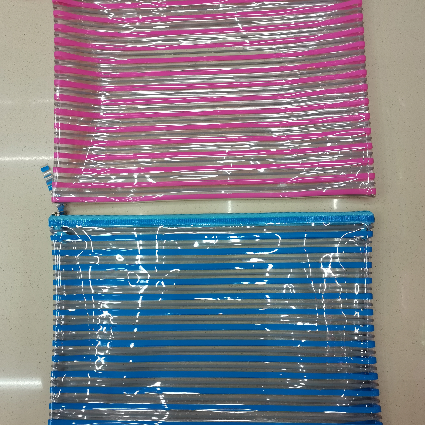 Horizontal file folder