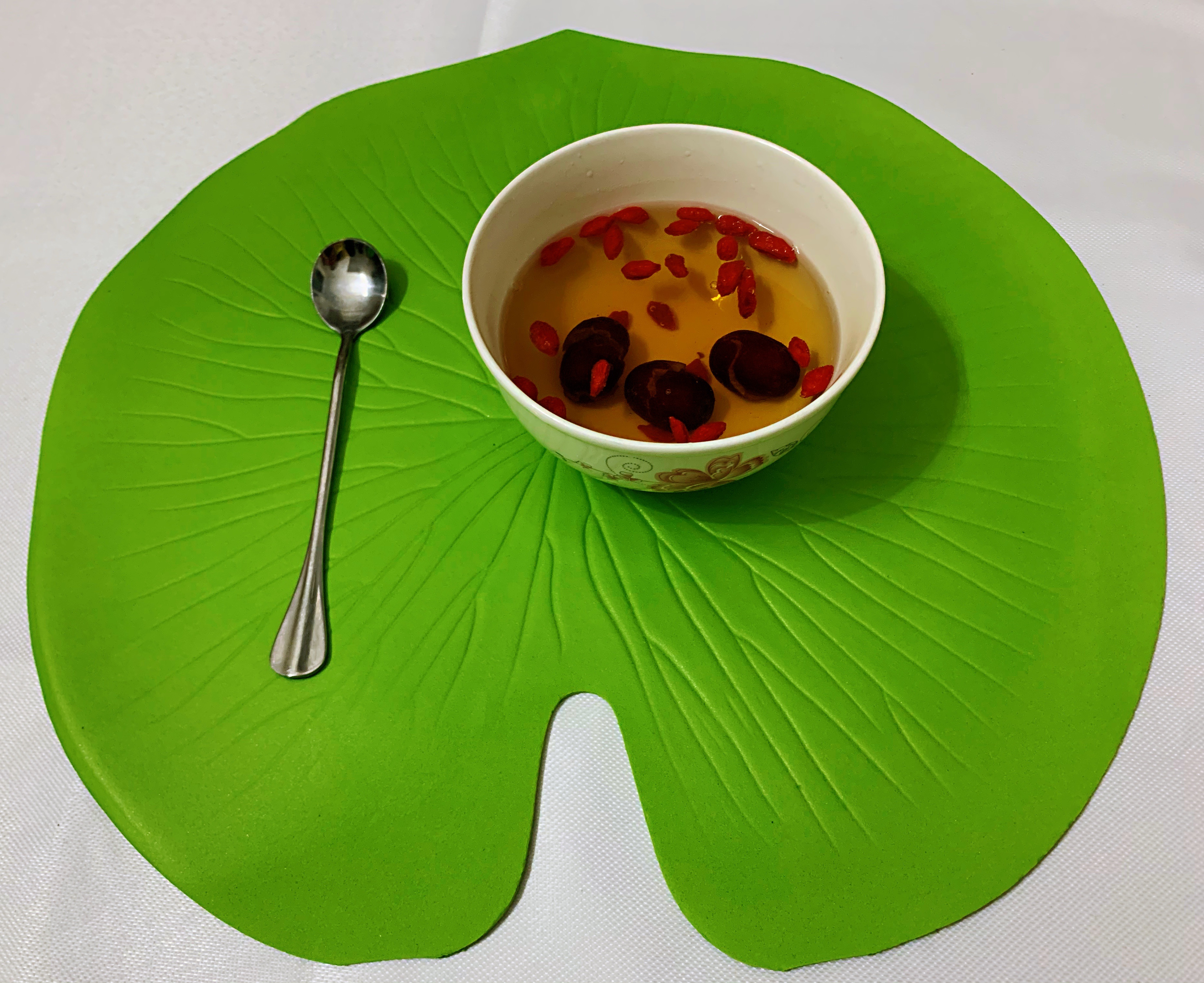 Simulated placemats, green leaf 🍃 simulated placemats, PVC foam placemats, irregular placemats Item Picture