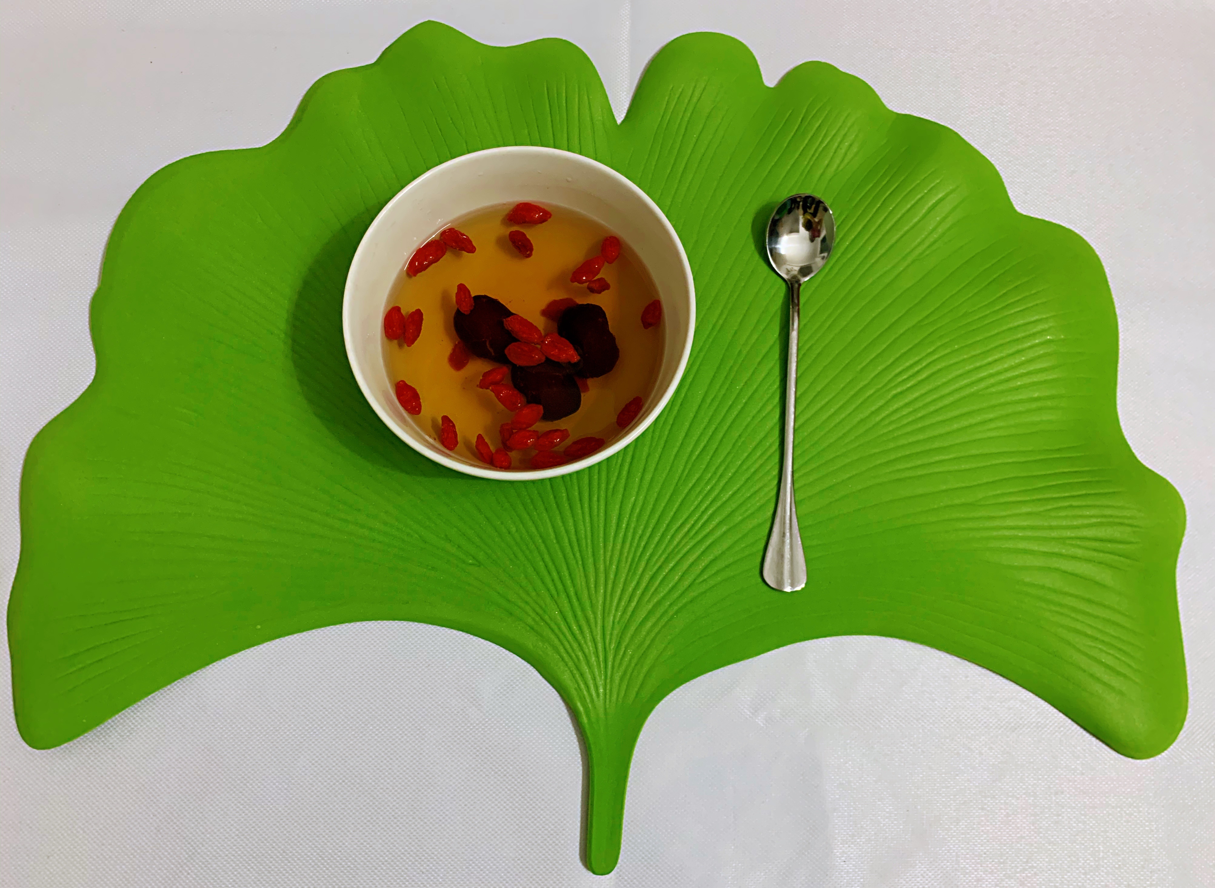 Simulated placemats, green leaf 🍃 simulated placemats, PVC foam placemats, irregular placemats Application Scenario