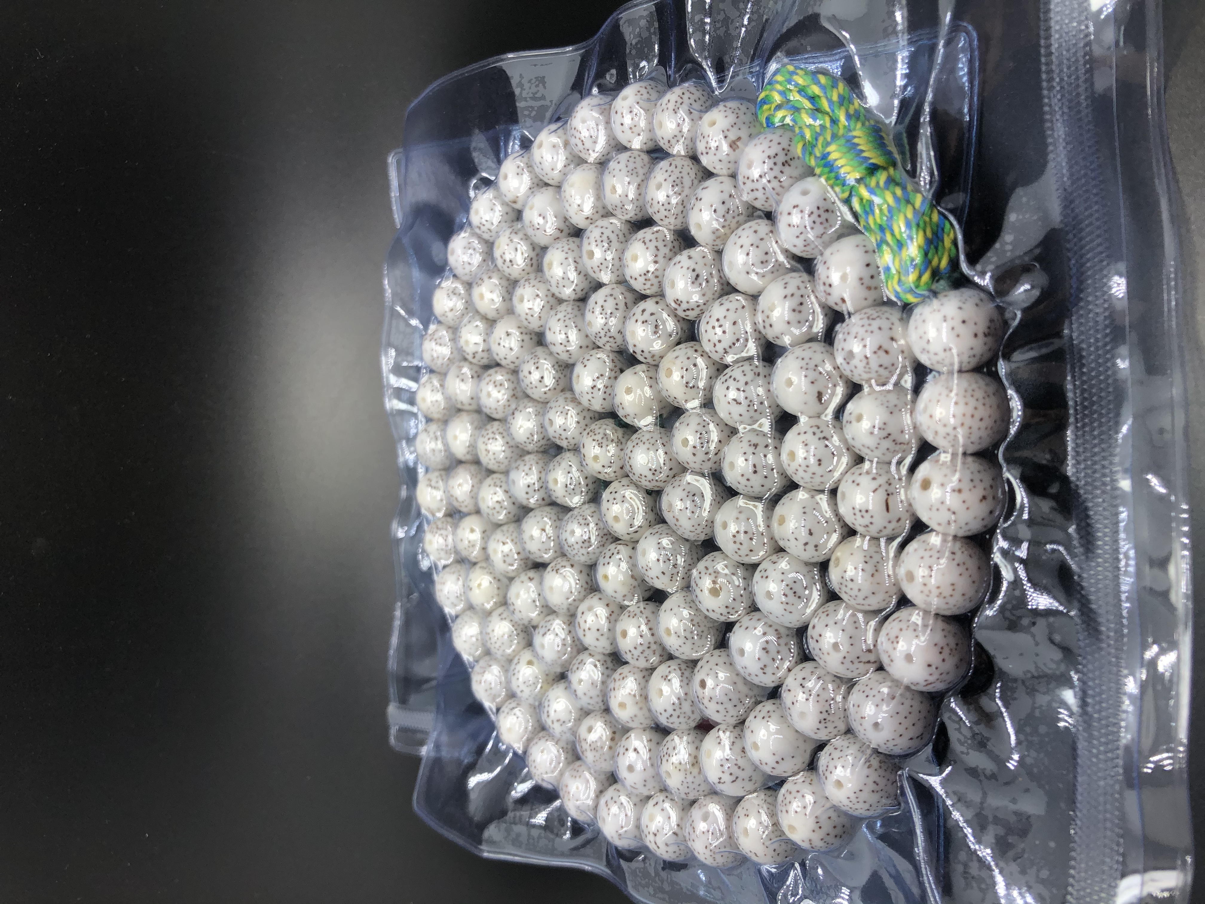 天然星月菩提籽108*1.0文玩佛珠：义乌国际商贸城一期三楼D区8091店