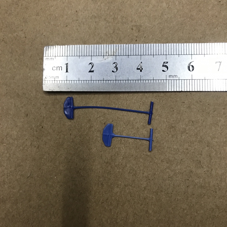 彩色长胶针，配合吊牌枪。箱包、饰品、服装、玩具、吊挂商标
