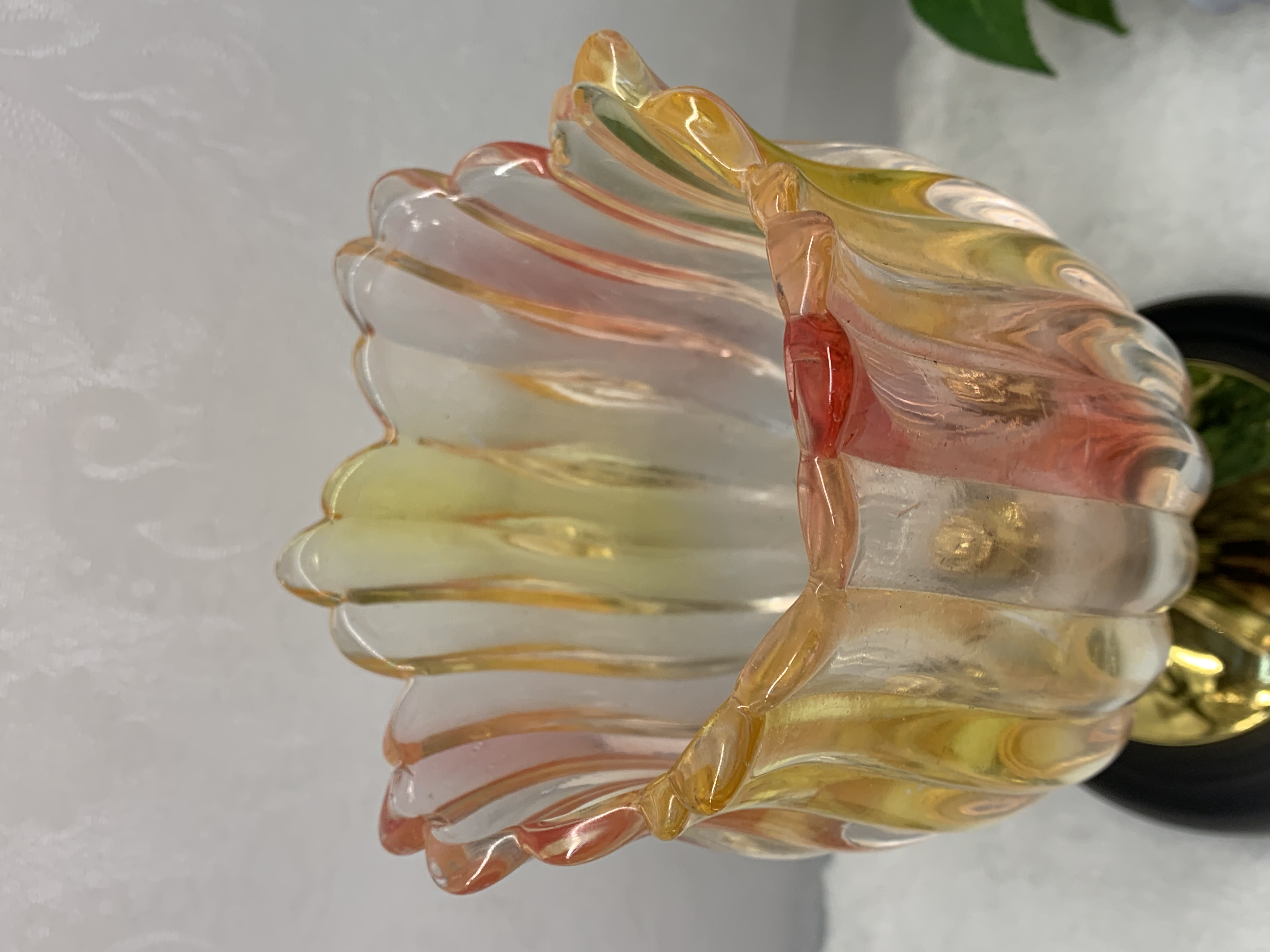 فالإبداع الحديث لا يخلو من معدن مزخرف مزخرف في شكل أزهار في غرفة المعيشة detail image 4
