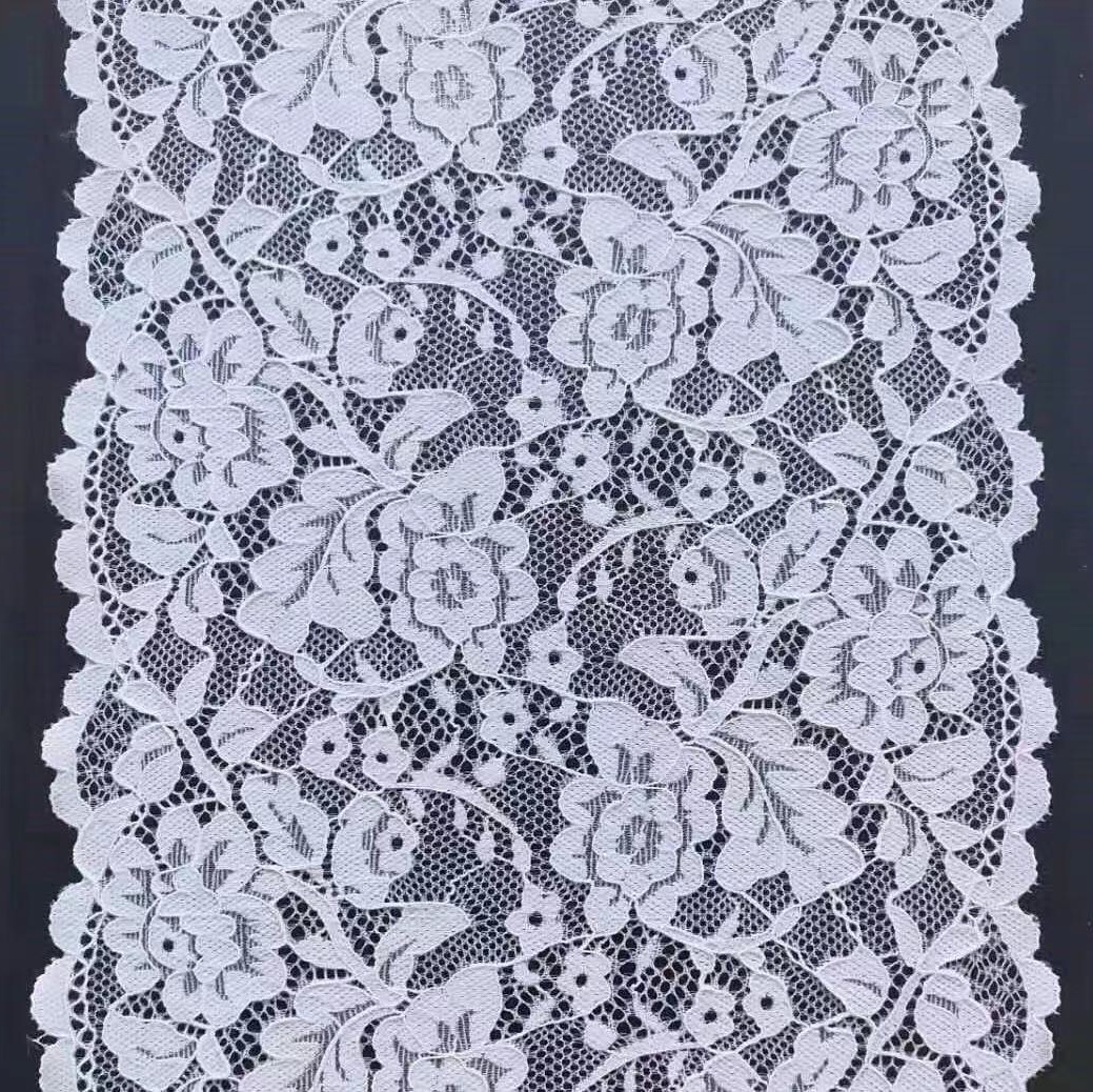 Custom-made lace clothing: exquisite, elegant and fashionable