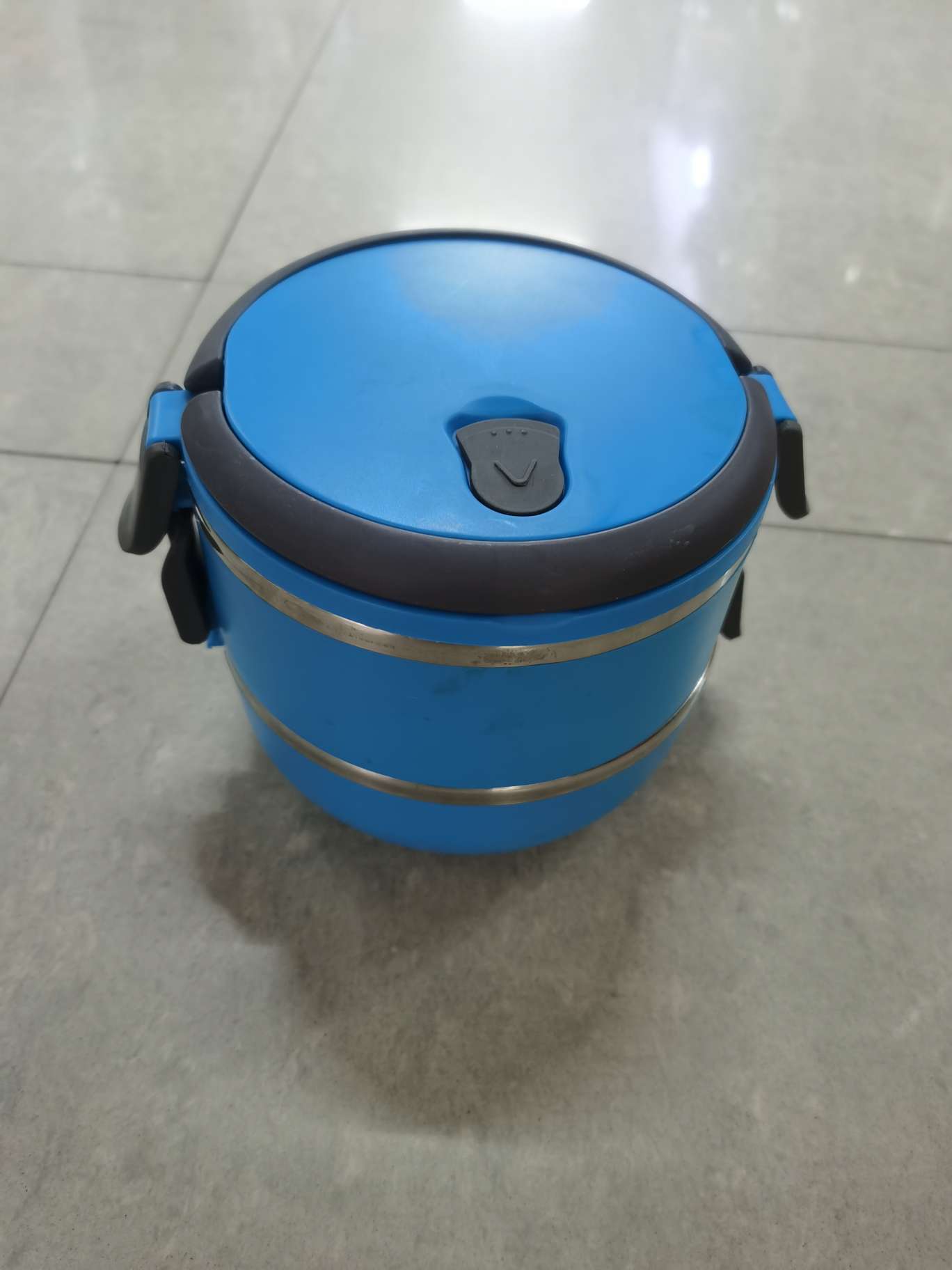 The two-layer insulated lunch box is round and double-layered details Picture