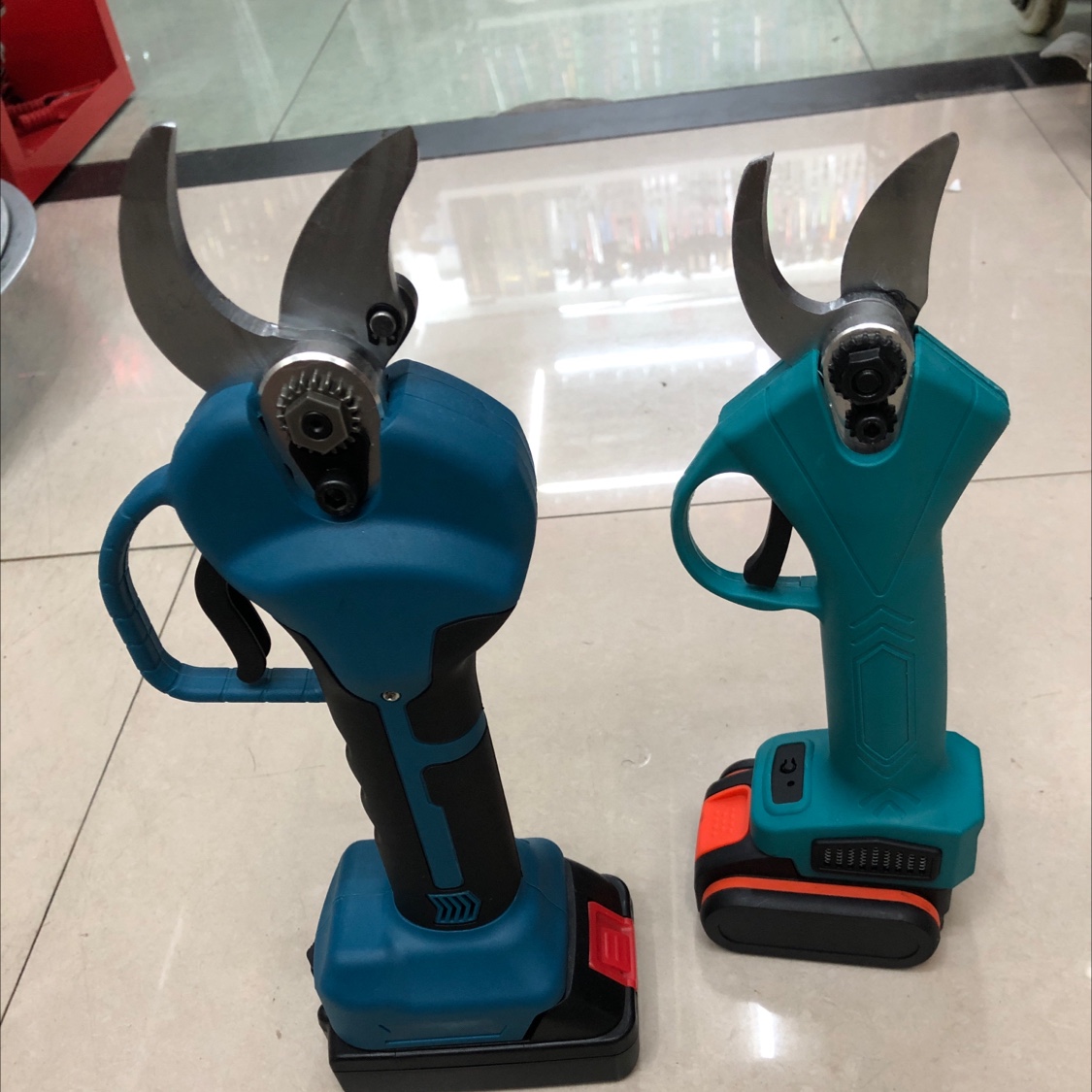 3.2 Lithium battery shears. Electric tools. Lithium battery tools detail image 1