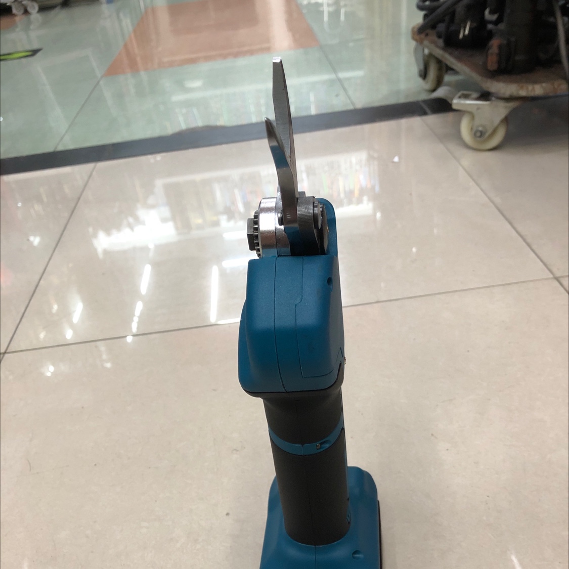 3.2 Lithium battery shears. Electric tools. Lithium battery tools Specification image