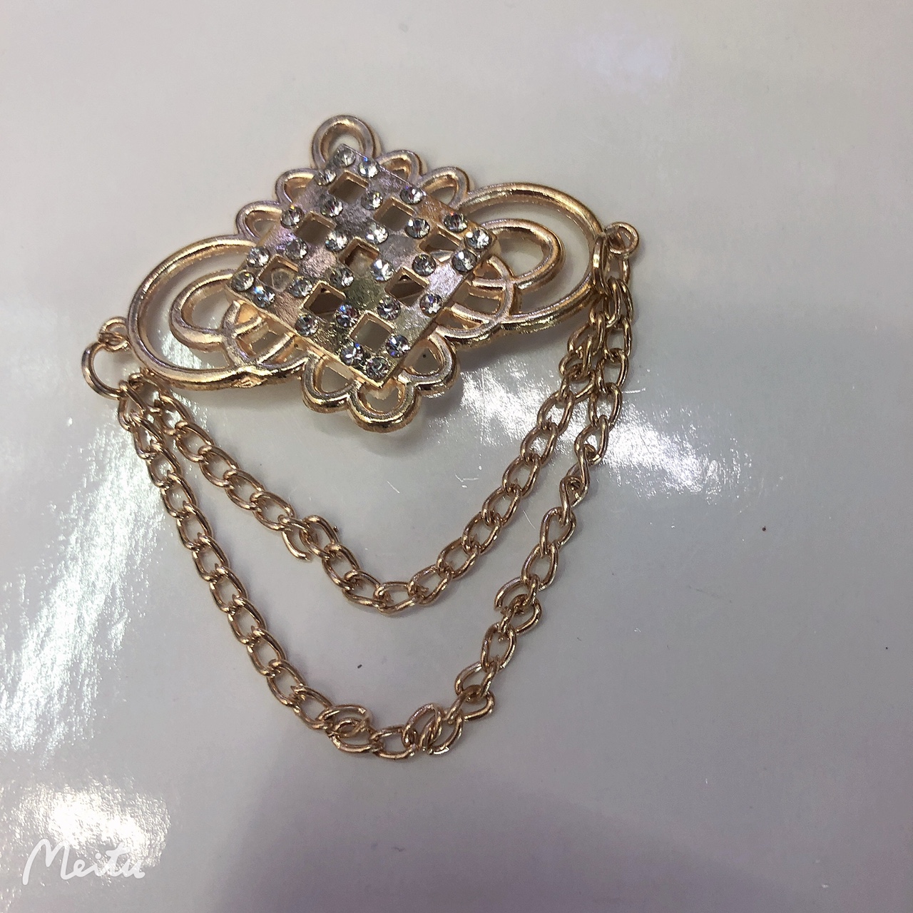 中国节挂链条胸针