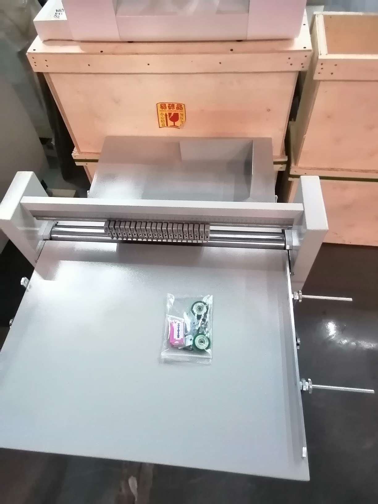 600型不干胶划线机可调速分切机  定金详情3