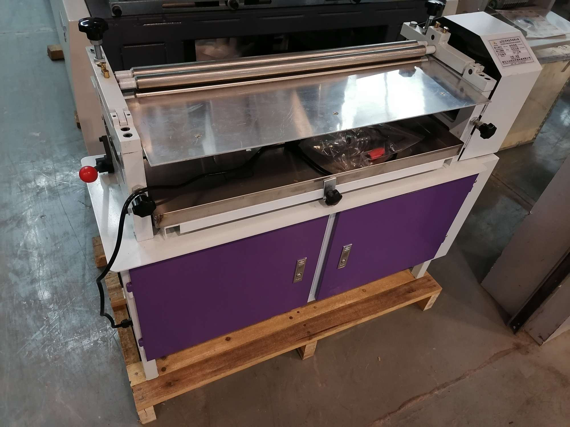 Deposit for the glue machine, glue machine, hot adhesive machine, water and hot dual-purpose machine Item Picture