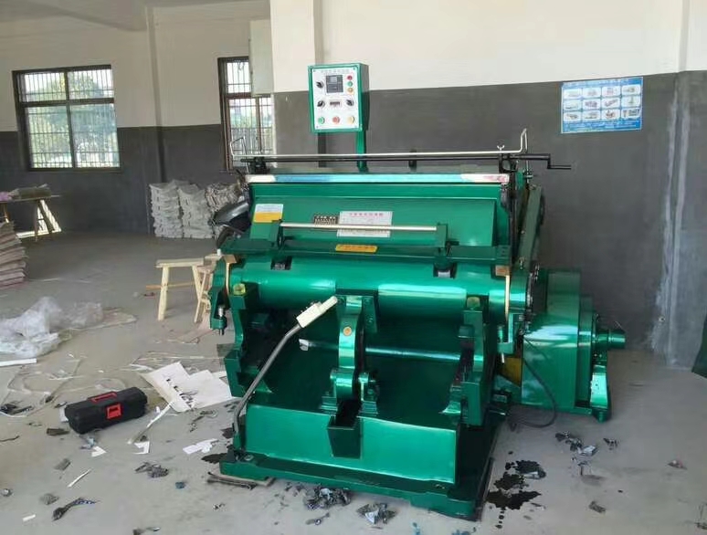 Model ML930 of the 930 heated weighted creasing die-cutting machine detail image 8