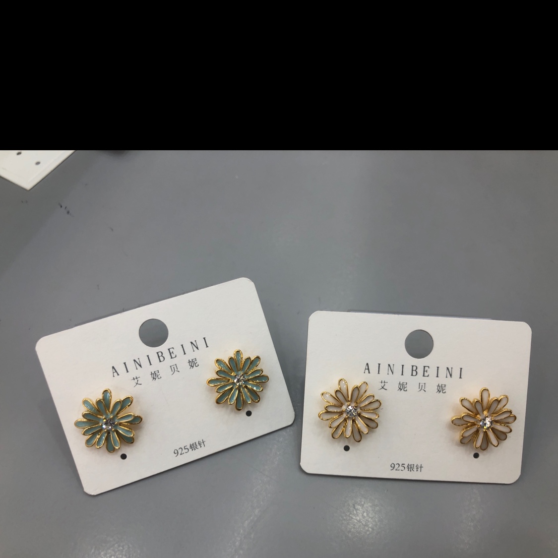 Colorful flower stud earrings