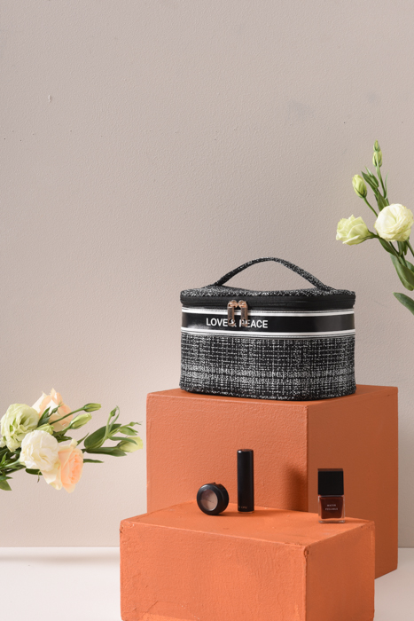 新款小香风系列化妆包大容量手提包化妆品收纳包详情图9