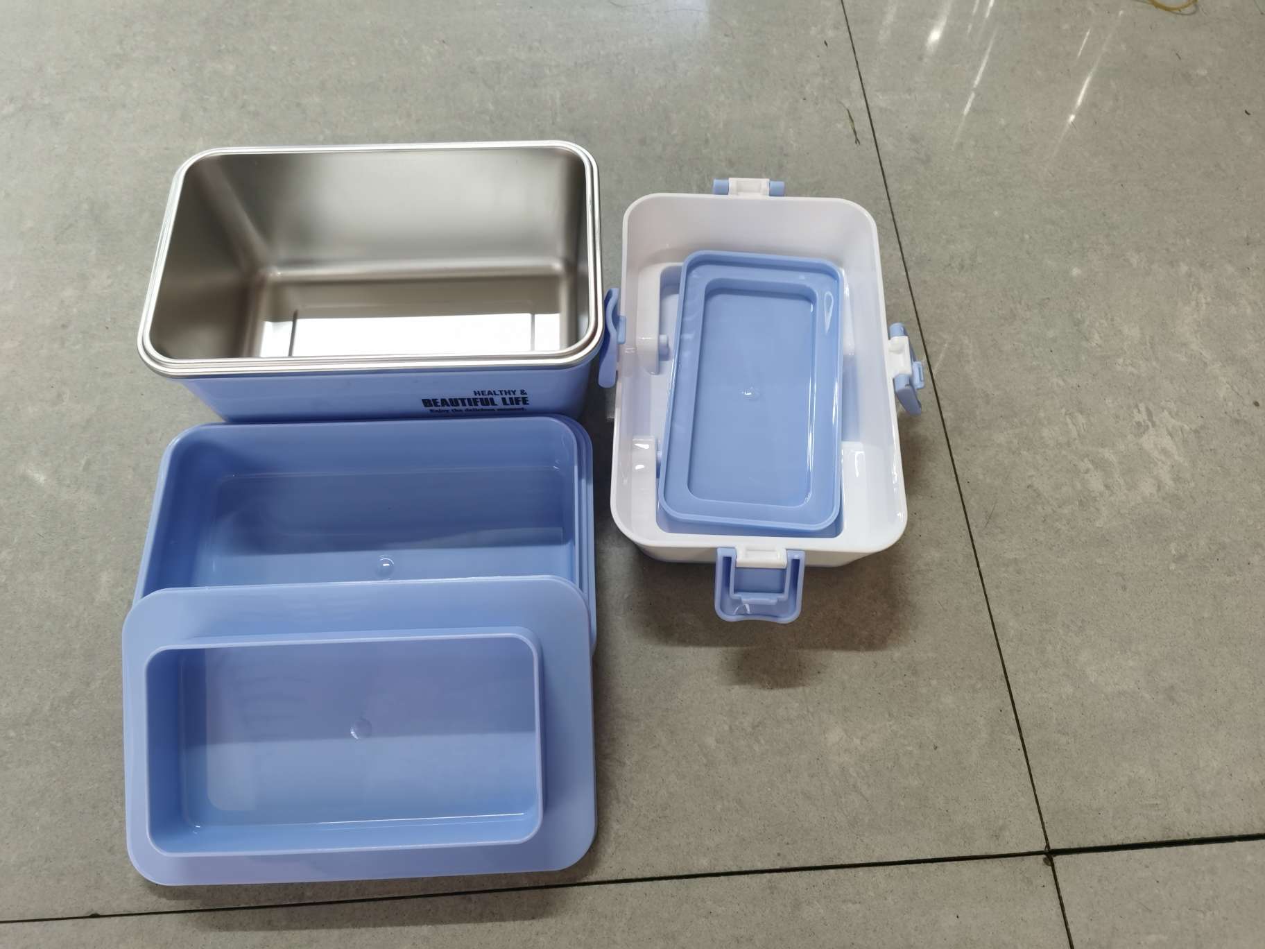 The two-story bento box is square Application Scenario