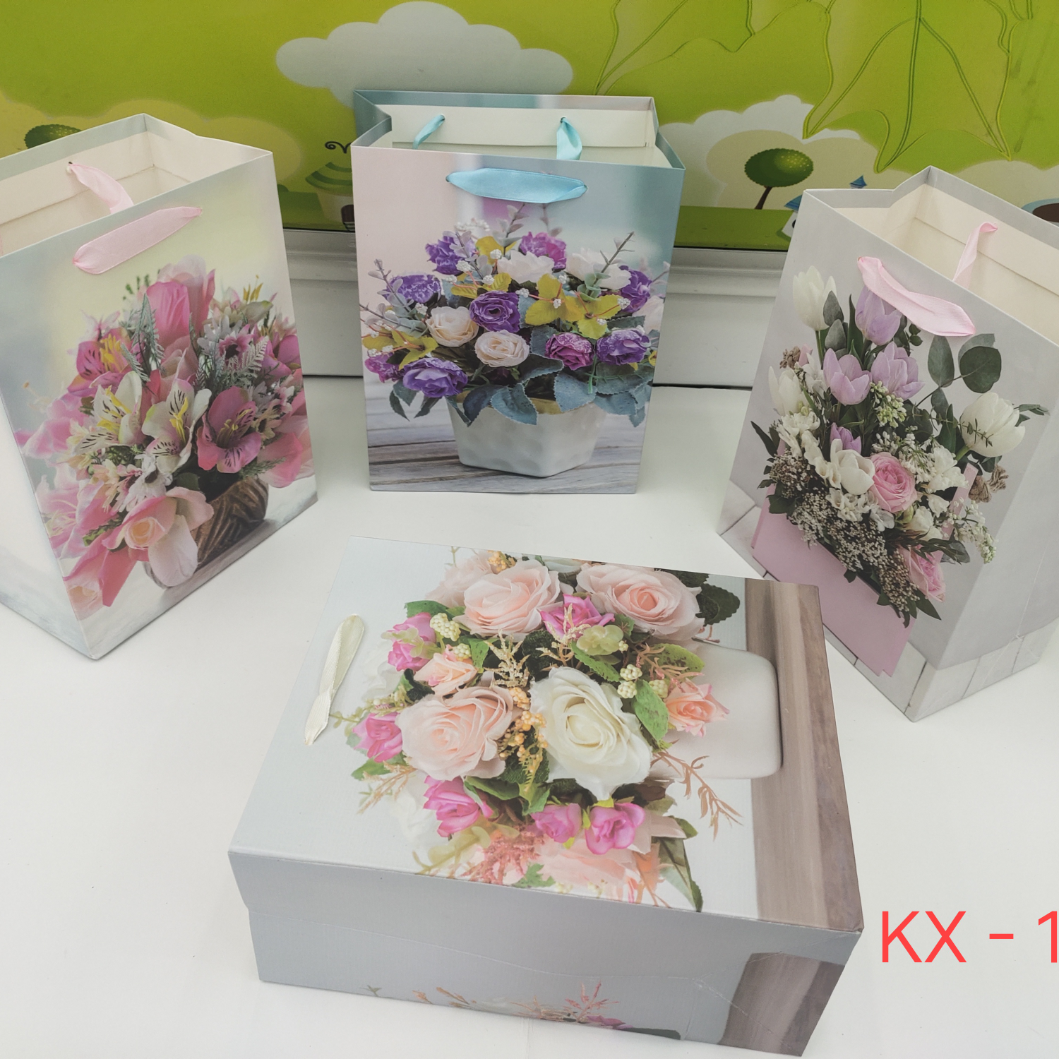 时尚简约礼品袋现货手提袋白卡纸包装花系列KX17831详情图1